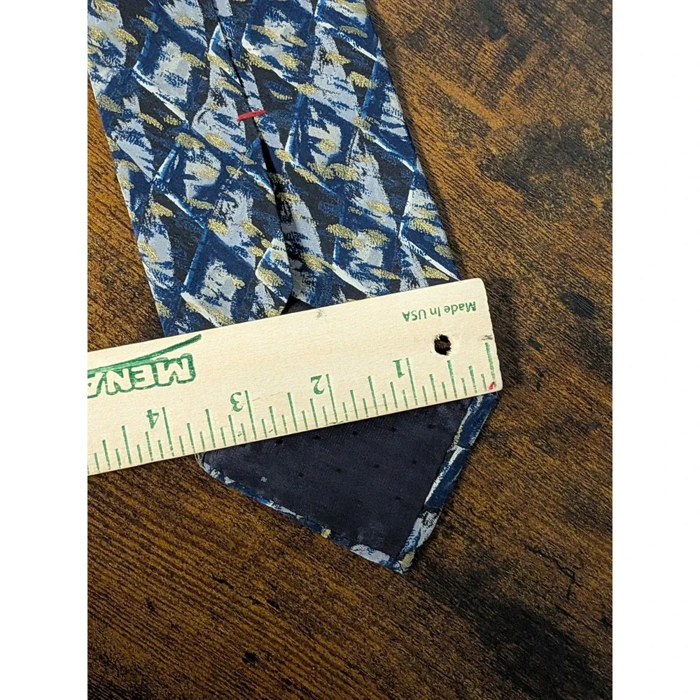 J. FERRAR Men's 100% Silk Necktie Designer Italian Silk Italy Print USA Made 58